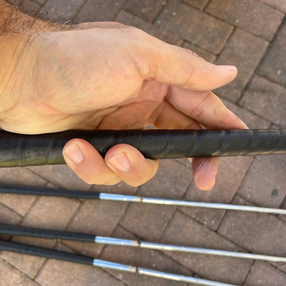 Taylormade ICW11 iron set 6 pc in right handed 
Steel shafts - Picture 7 of 12